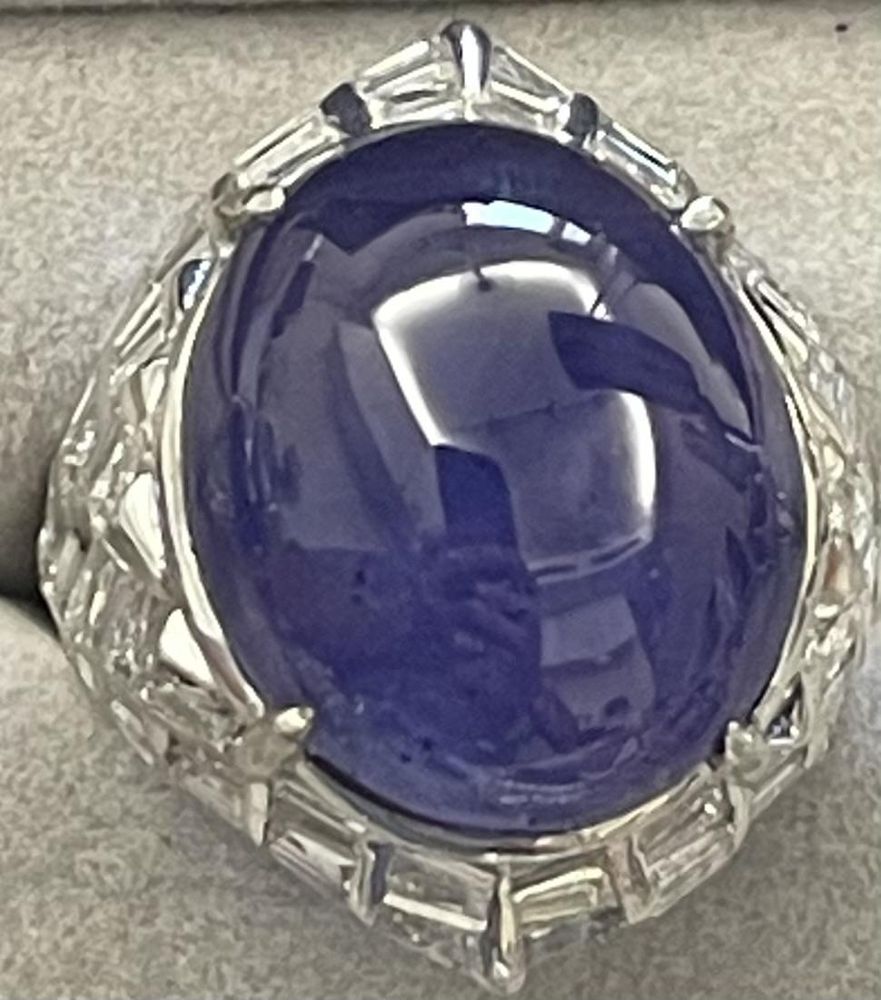 Tanzanite ring set with diamonds